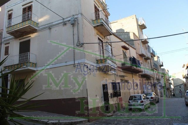 CASA PANORAMICA IN VIA GENTILE/SALITA CARMELO