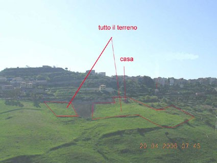 Piccola casa e terreno vicino al centro (Contrada Pozzillo)