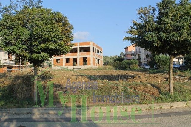 BUILDABLE LAND PROVENZANO - IN VIA LEOPARDI E VIA VERGA - PROPERTY IN SICILY
