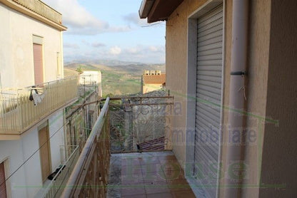 CASA DI PRAZZA VIA CRISPI - PROPERTY IN SICILY