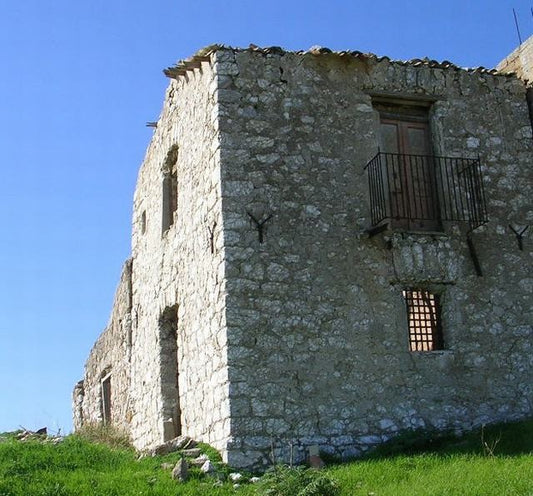TERRENO E CASA ALFANO CDA SAVARINI