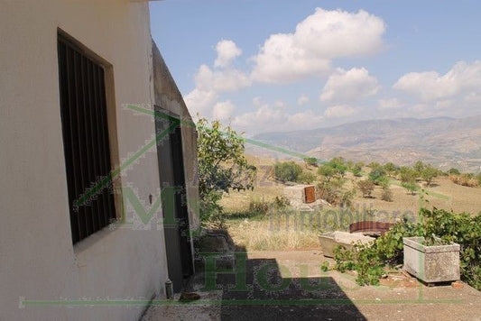 HOUSE AND LAND PARRINO IN CONTRADA CABIBI (ALESSANDRIA)