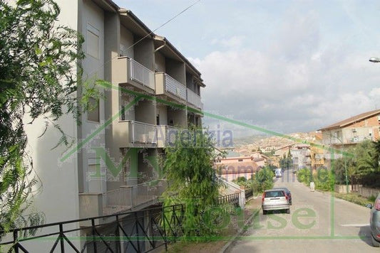APT POLLARI VIA GIORGIO LA PIRA