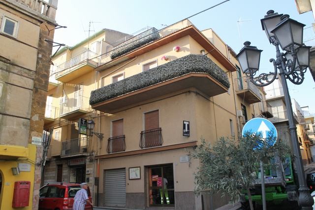 CASA PERCONTI CORSO VITTORIO EMANUELE -PROPERTY IN SICILY
