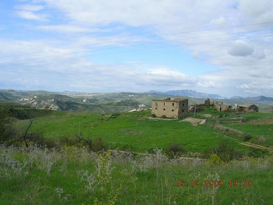 HOUSE AND LAND GAGLIANO BISSANA - PROPERTY IN SICILY