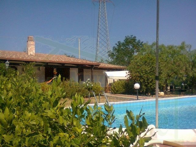 VILLA PANORAMICA A VILLAFRATI