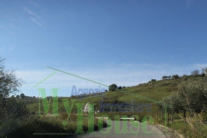 LAND FERRO CONTRADA QUARTO DI ROCCHI - PROPERTY IN SICILY