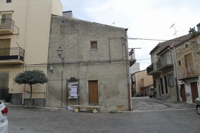 CASA  FERRARA LARGO SAN GAETANO