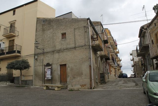CASA  FERRARA LARGO SAN GAETANO