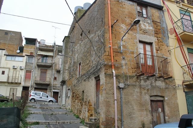 CASA MONTALBANO VIA LA CORTE