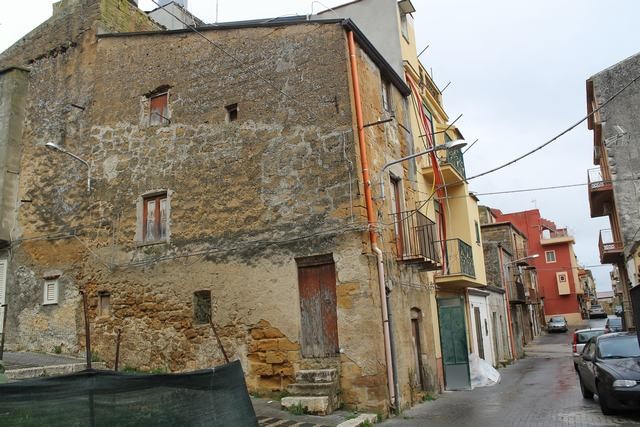 CASA MONTALBANO VIA LA CORTE