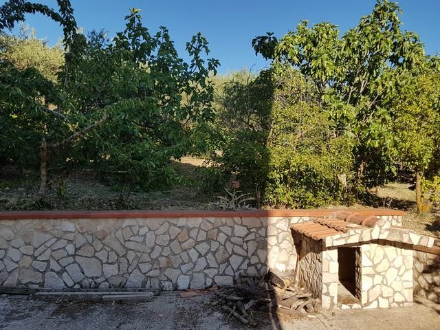VILLA E TERRENO CAMIZZI - PRIZZI (PA)