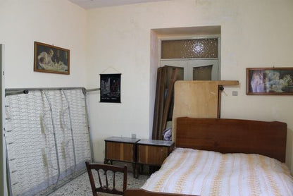 HOUSE IN VIA ANTINORI 