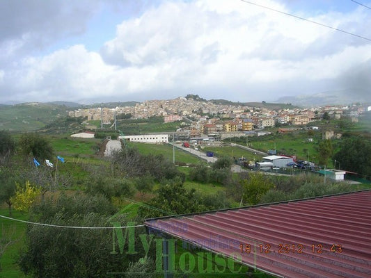 PANORAMIC HOUSE AND LAND CONTRADA FAMIDRU