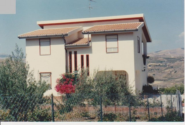 VILLA CON PISCINA - VILLA CARUSO