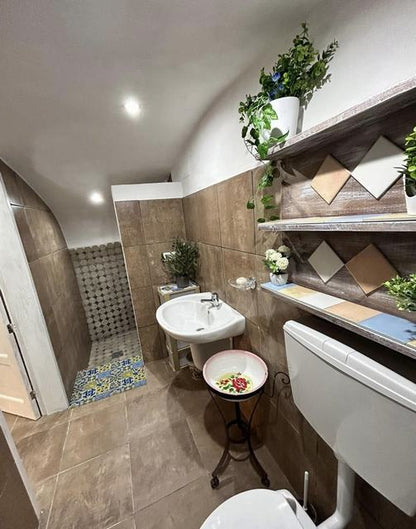 CASA MONTALBANO SALITA MARTIRI 16 MARZO