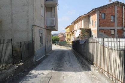 APPARTAMENTO E MAGAZZINO VIA LA PIRA