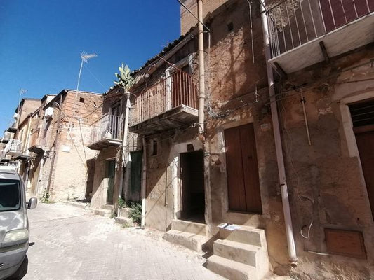 CASA MONTALBANO – VIA SCAVUZZO