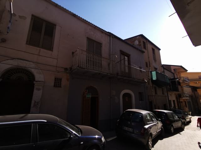 CASA ARFELI VIA ARIOSTO