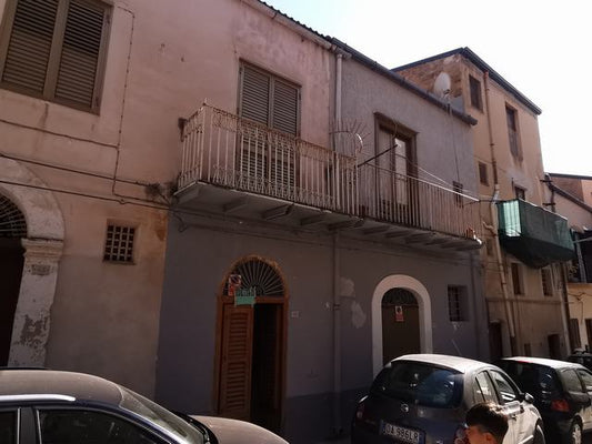 CASA ARFELI VIA ARIOSTO