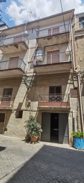 CASA PECORARO  VIA ROMA -  ALESSANDRIA DELLA ROCCA