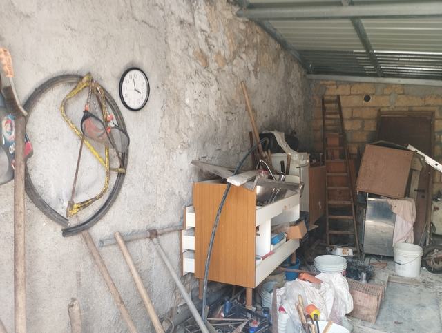 LAND AND WAREHOUSE BELLONE (BIVONA)
