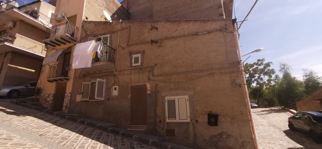 CASA ROMEO MISERENTINO – STA MARTIRI 16 MARZO/LARGO BELLI