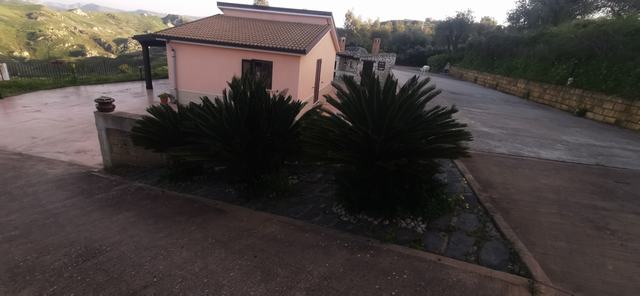 VILLA AND LAND ALESSI – CDA CANALARO