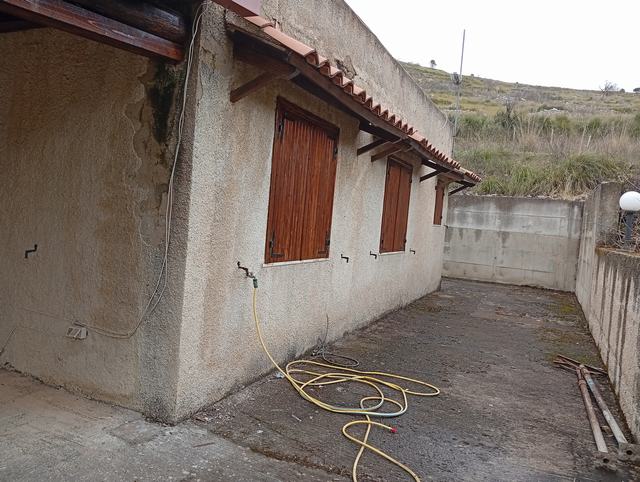 VILLA E TERRENO FARULLA – SANTO STEFANO QUISQUINA (AG)