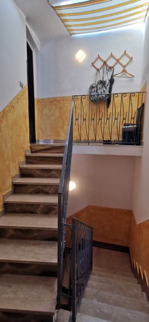 CASA RE VIA ANCONA CON AFFACCIO IN VIA AQUILA