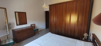 CASA RE VIA ANCONA CON AFFACCIO IN VIA AQUILA