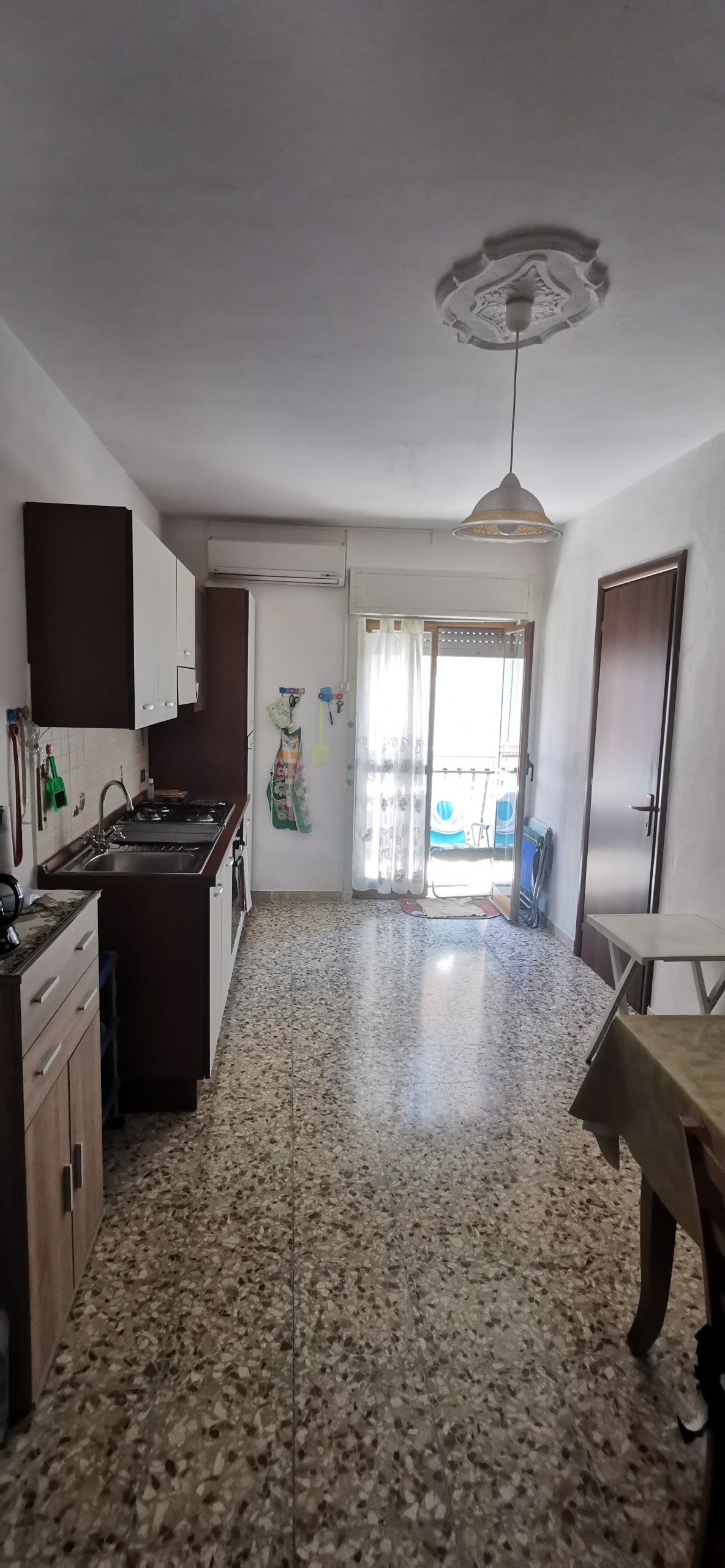 CASA RE VIA ANCONA CON AFFACCIO IN VIA AQUILA