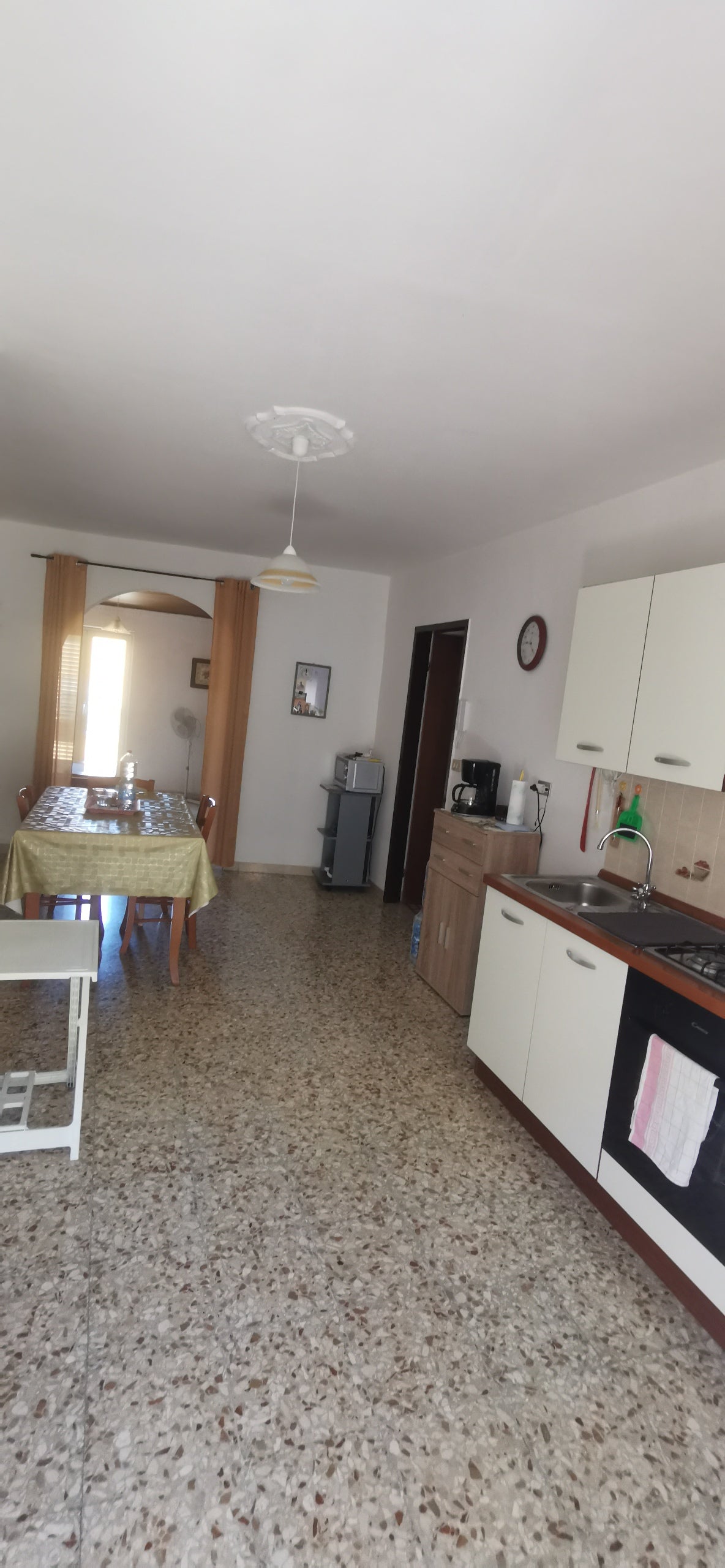 CASA RE VIA ANCONA CON AFFACCIO IN VIA AQUILA
