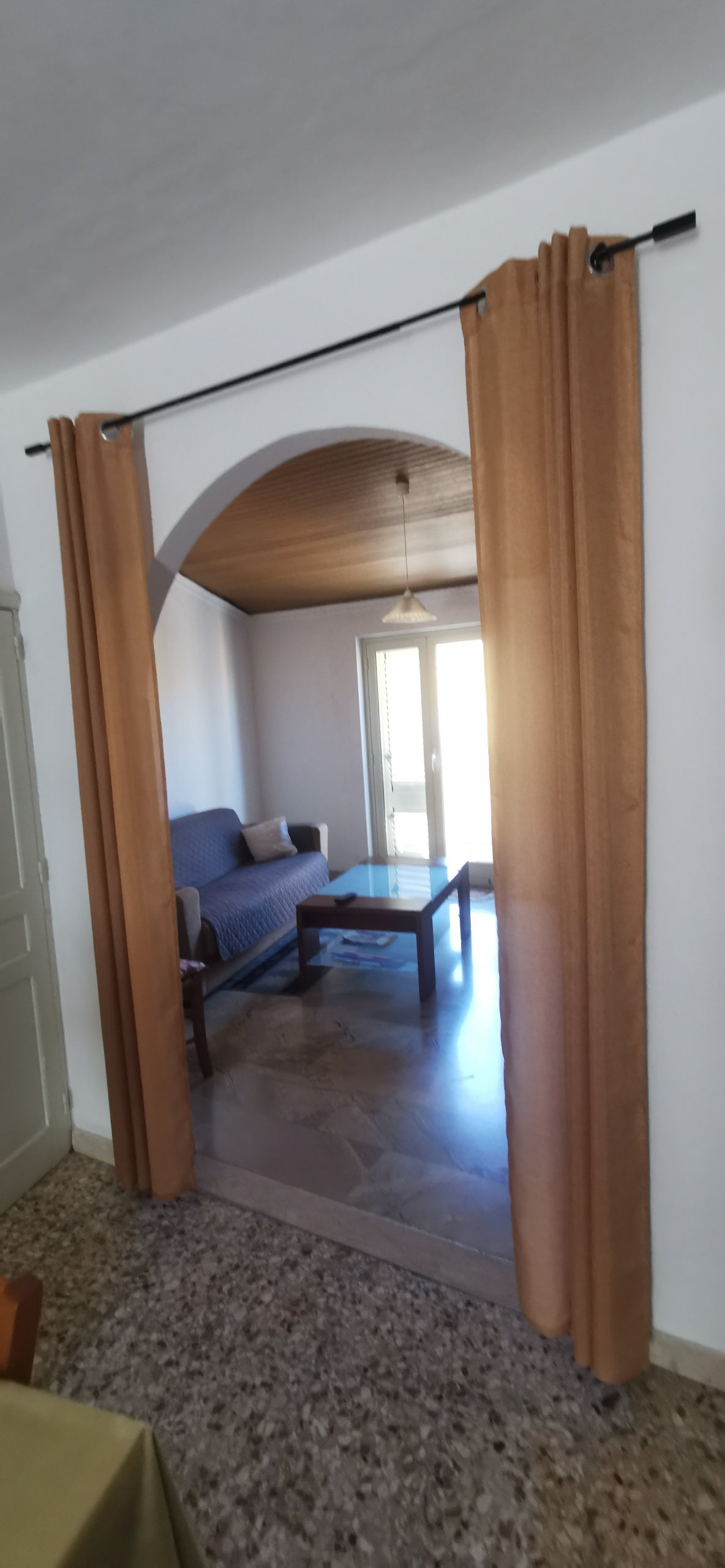 CASA RE VIA ANCONA CON AFFACCIO IN VIA AQUILA