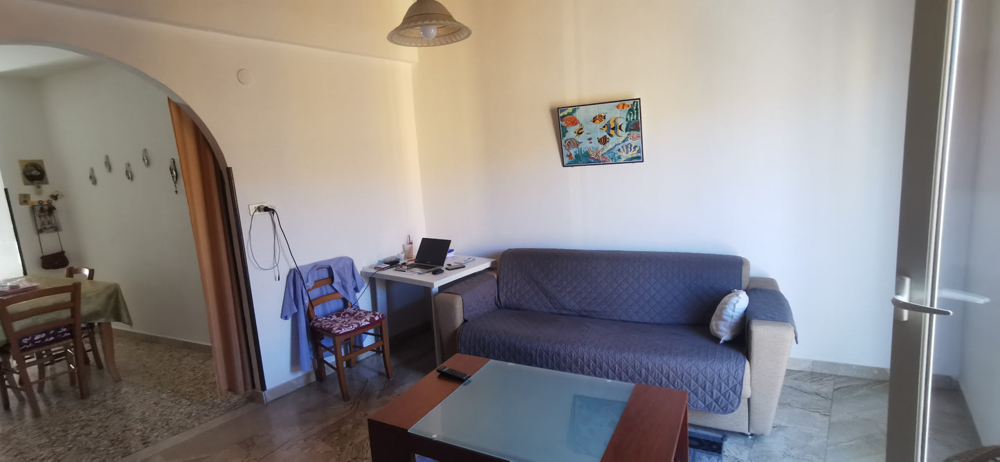 CASA RE VIA ANCONA CON AFFACCIO IN VIA AQUILA