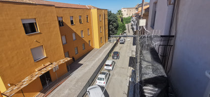 CASA RE VIA ANCONA CON AFFACCIO IN VIA AQUILA