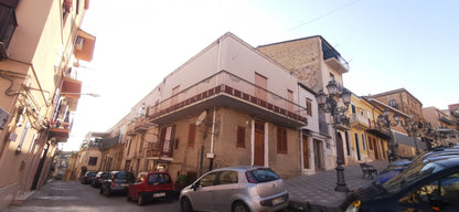 CASA CAMMARATA VIA SIRACUSA AND SALITA REGINA ELENA 