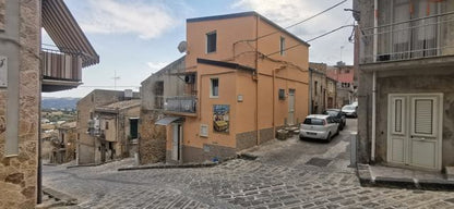 CASA GIUSEPPINA  -  VIA DON GERLANDO